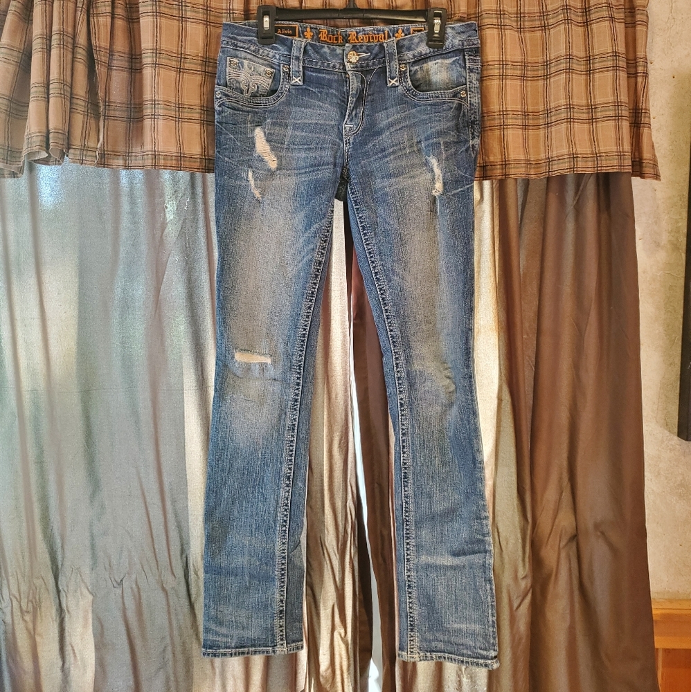 ROCK REVIVAL 29 STRAIGHT ALIVIA